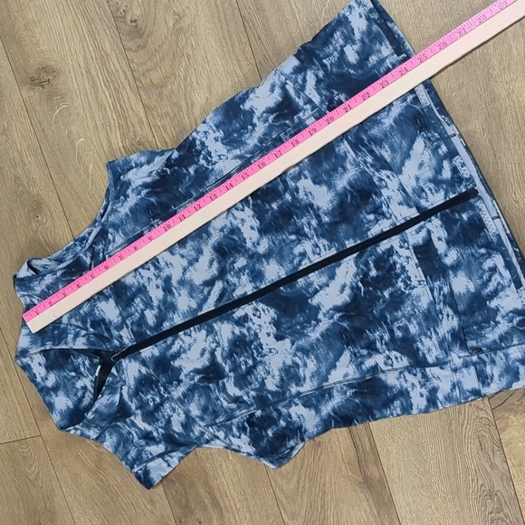 Lululemon Light Speed Vest Sz 8 blue/grey tie dye - Picture 5 of 8